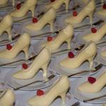 En in de pauze waren er deze overheerlijke chocolade schoentjes gevuld met room En in de pauze waren er deze overheerlijke chocolade schoentjes gevuld met room